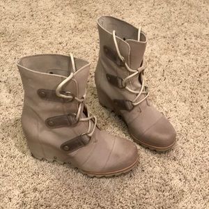 Sorel Joan of Arctic Wedge Mid Boots 7